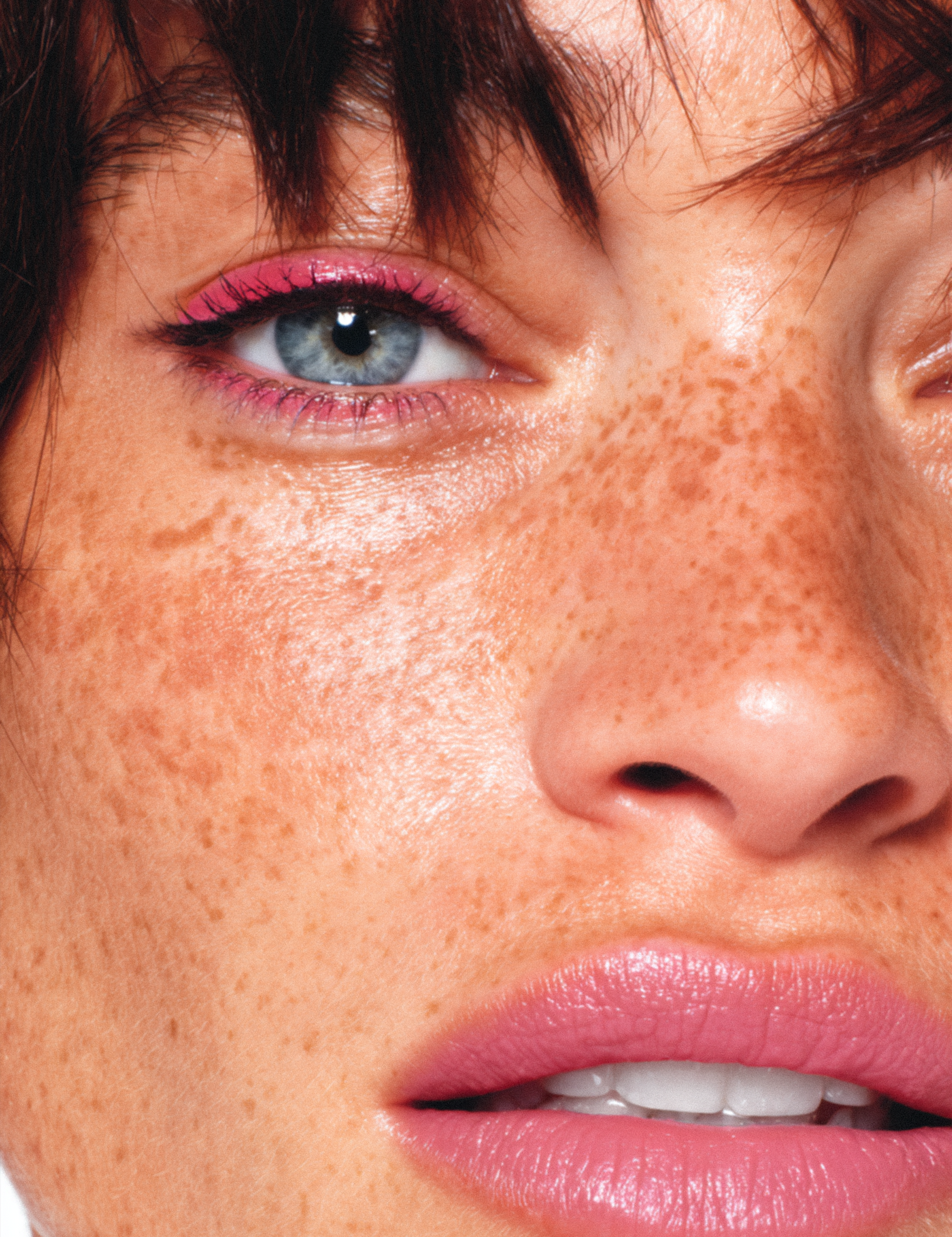 hotpinkmodel_95388432-9f96-48fc-8410-68848068bb81.png